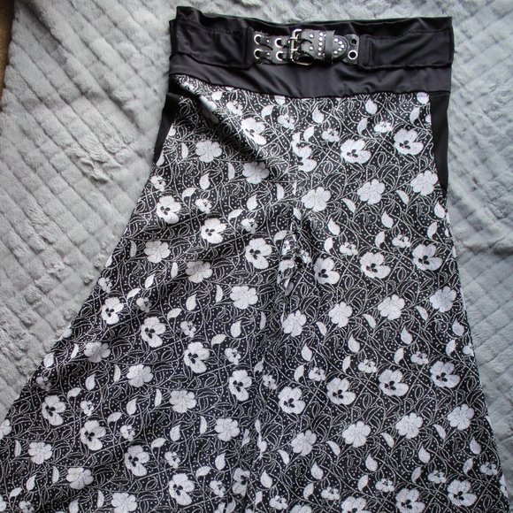 Unbranded Women's Black/Silver Floral Extra Wide Leg Pants ~XL~ - Picture 1 of 6